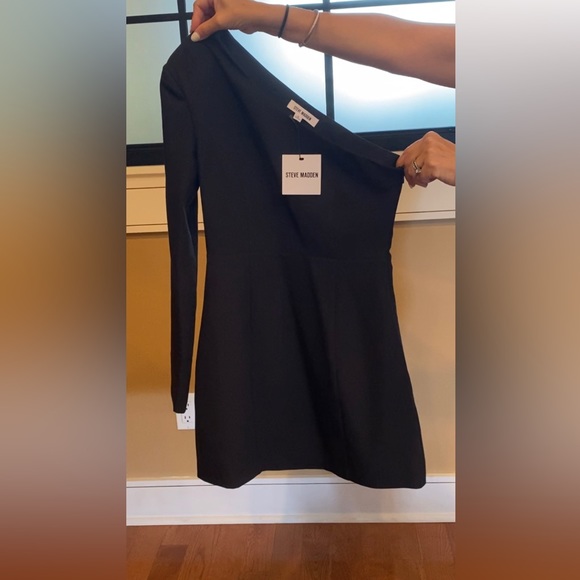 Steve Madden Mini Black One Shoulder Long Sleeve Dress Side Zipper. Sz Small.NWT - Picture 2 of 4